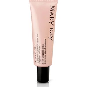 Mary Kay® Foundation Primer Sunscreen Broad Spectrum SPF 15*